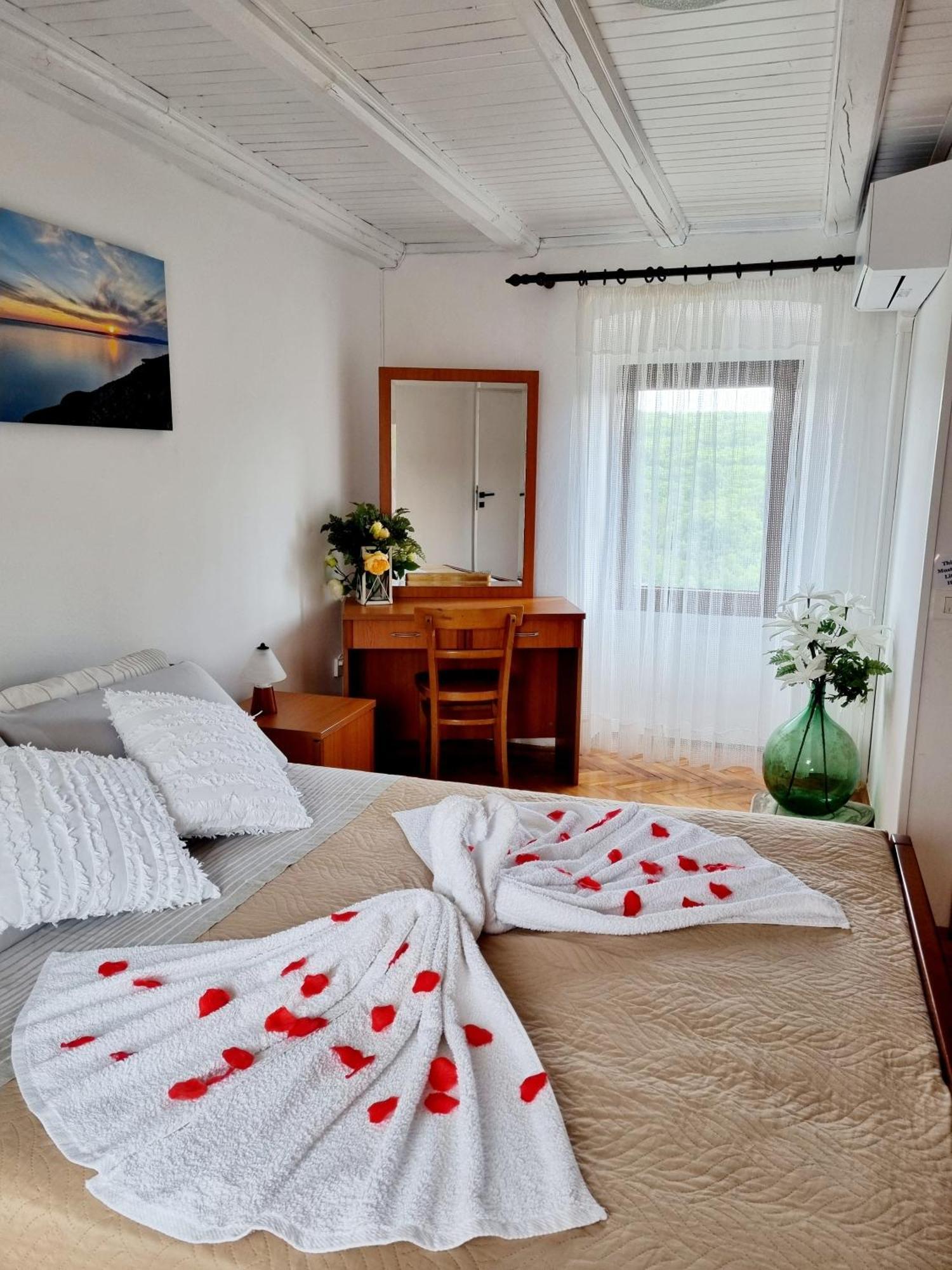 Apartmani Milenko Lubenice Extérieur photo